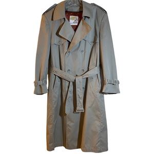 London Towne Vintage by London Fog Men’s Tan Trench Coat removable liner 42 REG